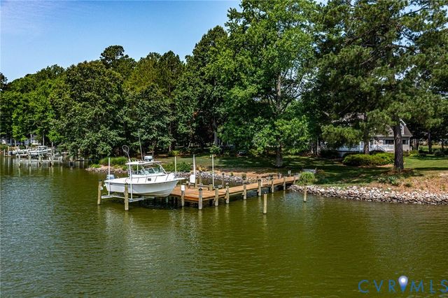196 Summer Haven Dr, Reedville, VA 22539