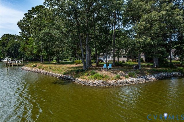 196 Summer Haven Dr, Reedville, VA 22539