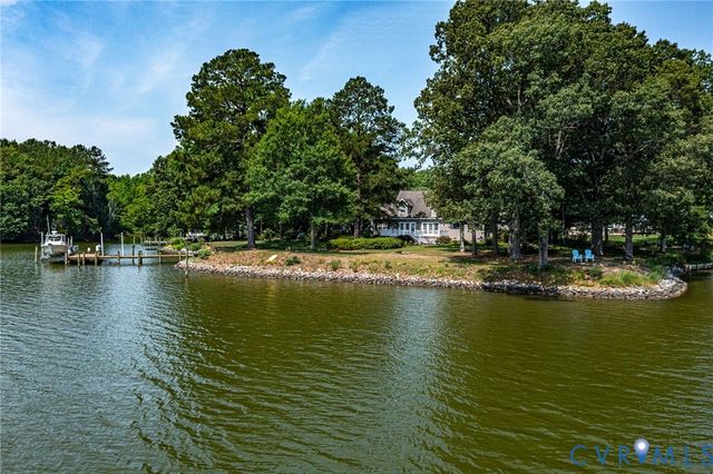 196 Summer Haven Dr, Reedville, VA 22539