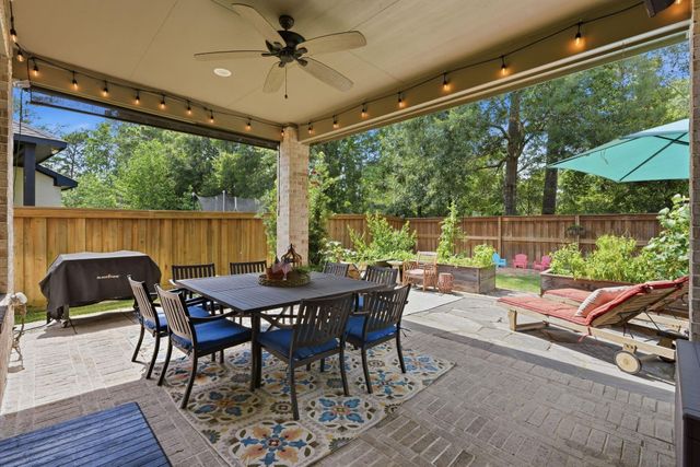 7930 Silver Grove Drive, Magnolia, TX 77354
