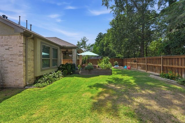 7930 Silver Grove Drive, Magnolia, TX 77354