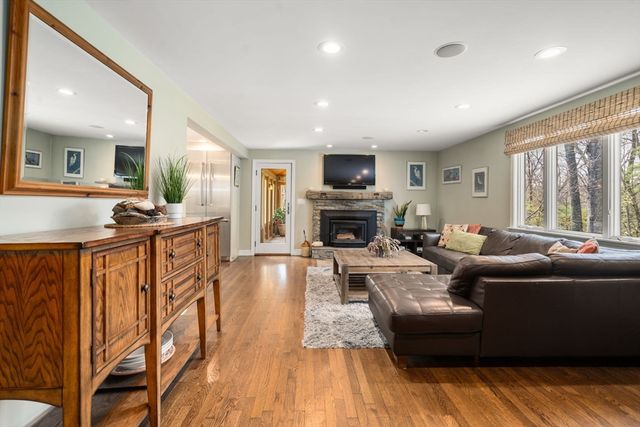 7 Goulding St. East, Sherborn, MA 01770