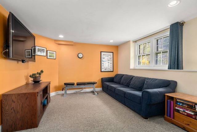 7 Goulding St. East, Sherborn, MA 01770