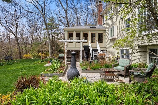 7 Goulding St. East, Sherborn, MA 01770