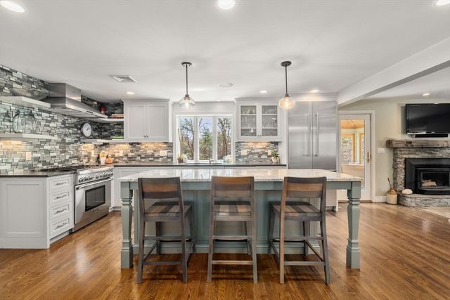 7 Goulding St. East, Sherborn, MA 01770