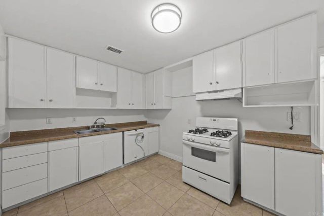 1992 Ensenada Street, Lemon Grove, CA 91945