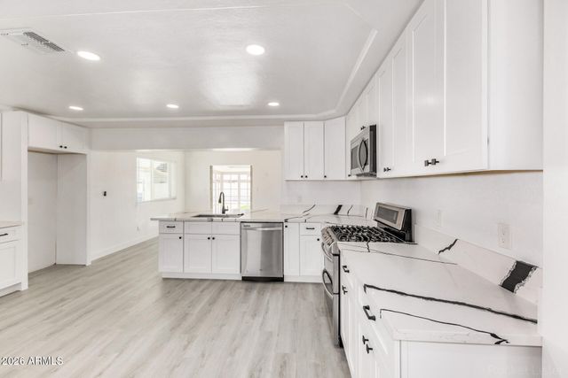 1647 W VILLA RITA Drive, Phoenix, AZ 85023