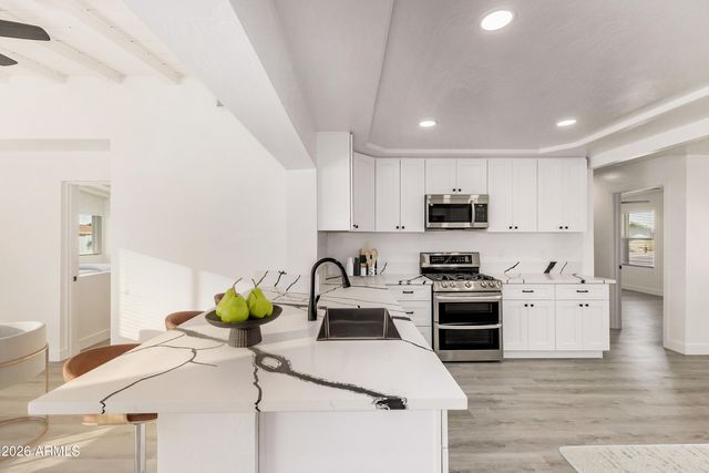 1647 W VILLA RITA Drive, Phoenix, AZ 85023