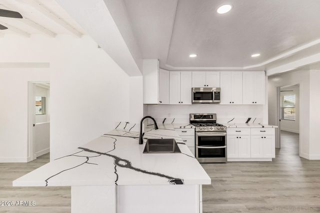 1647 W VILLA RITA Drive, Phoenix, AZ 85023