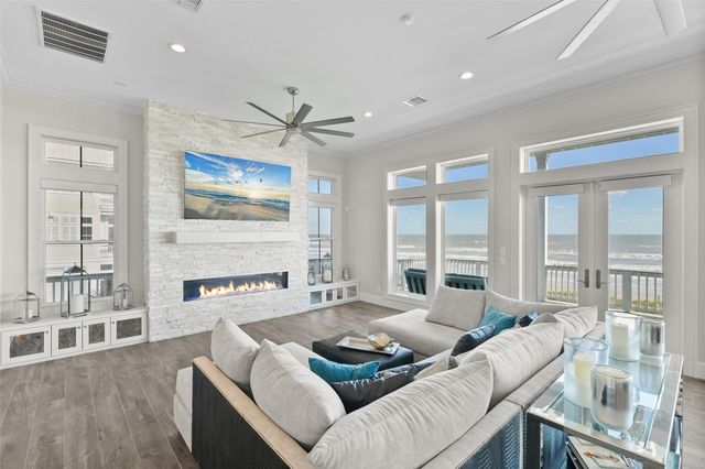 11707 Beachside, Galveston, TX 77554