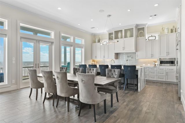 11707 Beachside, Galveston, TX 77554