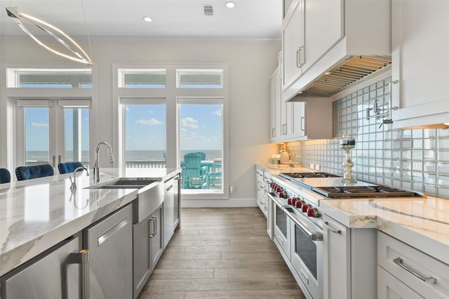 11707 Beachside, Galveston, TX 77554