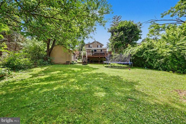6 PERKIOMEN AVE, Schwenksville, PA 19473