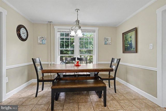 6 PERKIOMEN AVE, Schwenksville, PA 19473
