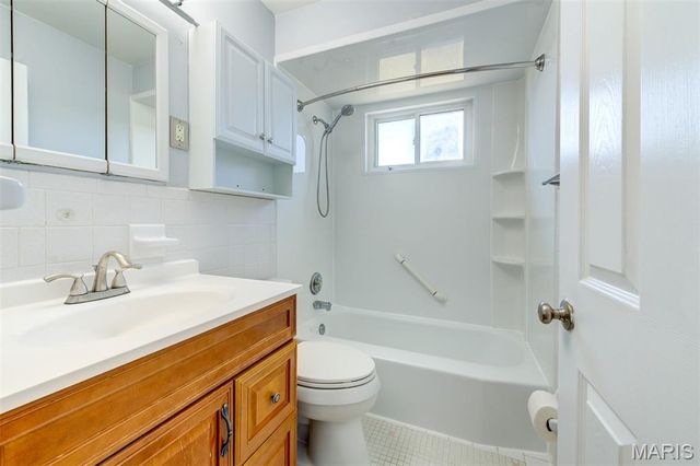 660 Crabapple Lane, Florissant, MO 63031