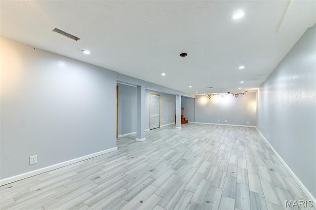 660 Crabapple Lane, Florissant, MO 63031