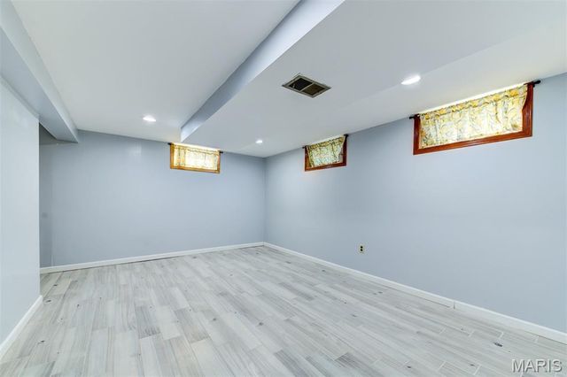 660 Crabapple Lane, Florissant, MO 63031