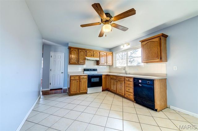 660 Crabapple Lane, Florissant, MO 63031