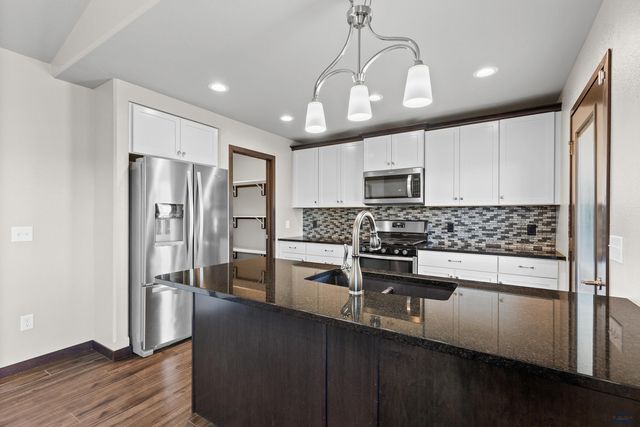 1110 LENNON LANE, Rapid City, SD 57701
