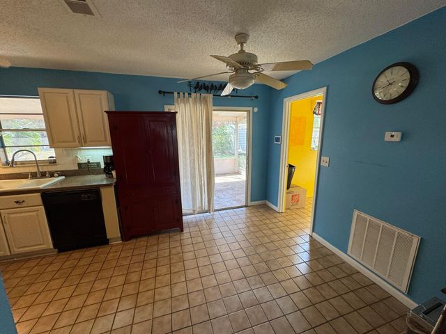 582 SE Karrigan Terrace, Port St. Lucie, Port St Lucie, FL 34983