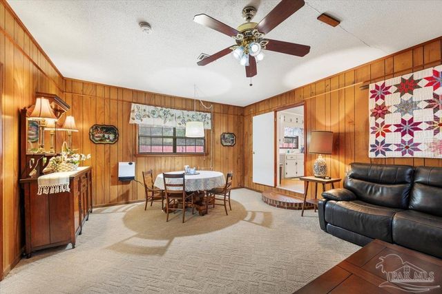 5490 Berryhill Rd, Milton, FL 32570