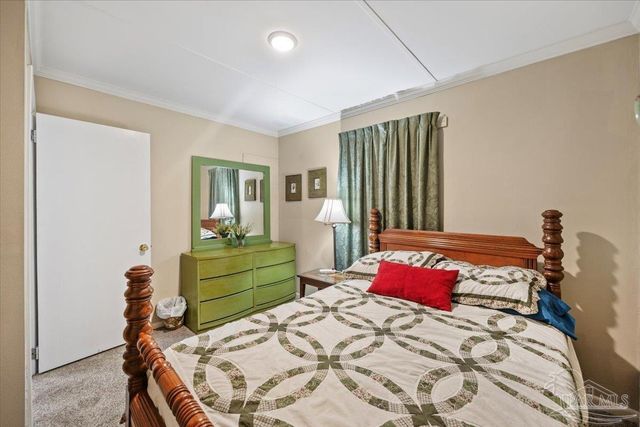 5490 Berryhill Rd, Milton, FL 32570