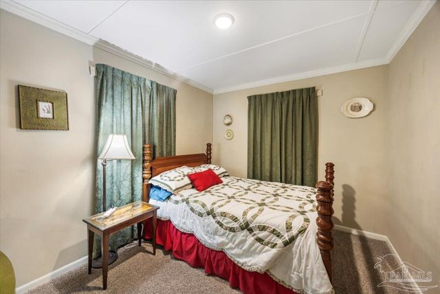 5490 Berryhill Rd, Milton, FL 32570