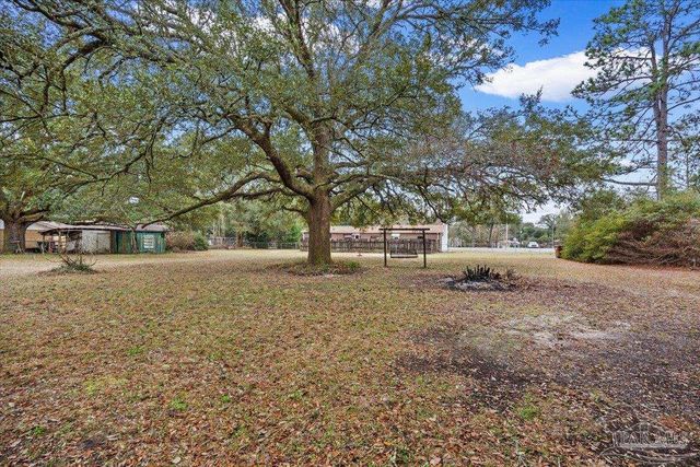 5490 Berryhill Rd, Milton, FL 32570