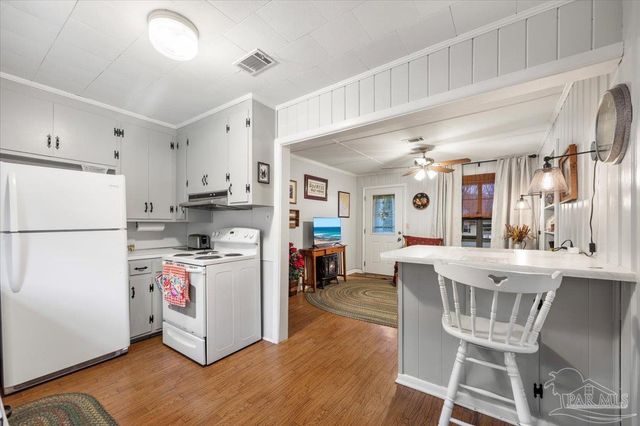 5490 Berryhill Rd, Milton, FL 32570