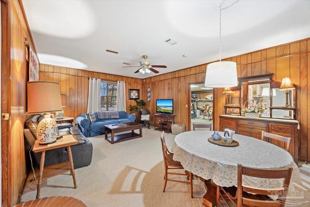 5490 Berryhill Rd, Milton, FL 32570