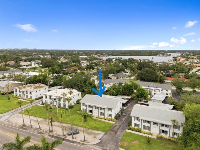 1342 SNELL ISLE BOULEVARD NE 4, St Petersburg, FL 33704