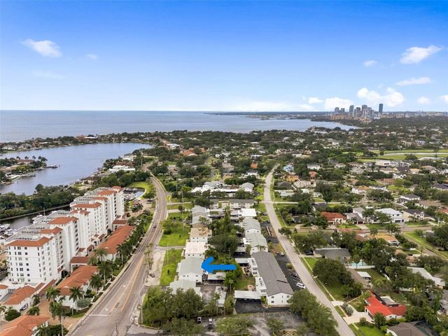 1342 SNELL ISLE BOULEVARD NE 4, St Petersburg, FL 33704