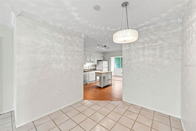1342 SNELL ISLE BOULEVARD NE 4, St Petersburg, FL 33704