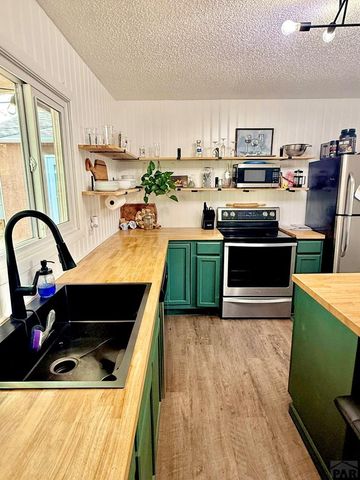 106 Dotson Ave, Pueblo, CO 81005