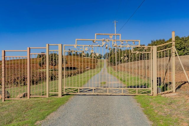 12551 Steiner Rd, Plymouth, CA 95669