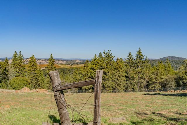 12551 Steiner Rd, Plymouth, CA 95669