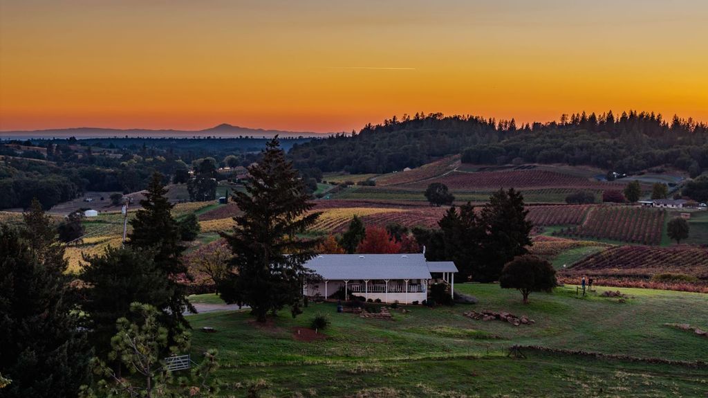 12551 Steiner Rd, Plymouth, CA 95669