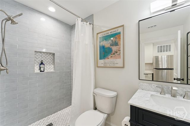 554 E McDonough, Savannah, GA 31401