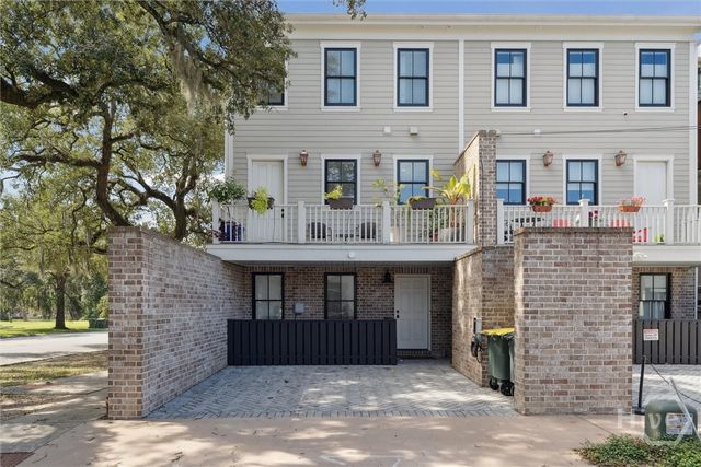 554 E McDonough, Savannah, GA 31401