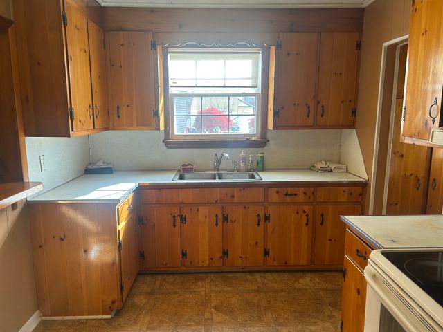 79 Ward Street, Naugatuck, CT 06770