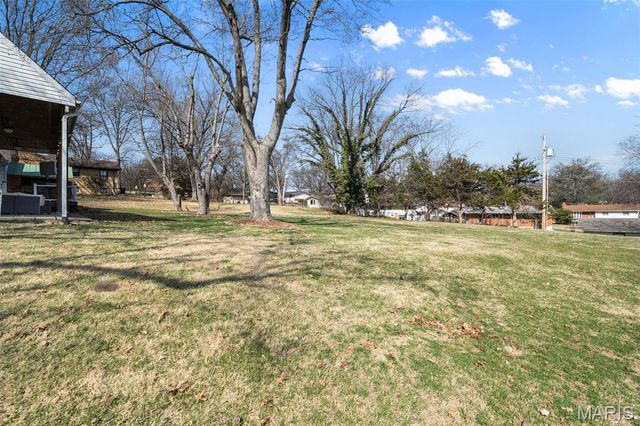 3601 Barbagallo Drive, St Louis, MO 63129