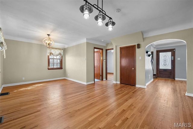 3601 Barbagallo Drive, St Louis, MO 63129