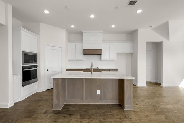 104 Trinity, Grandview, TX 76050