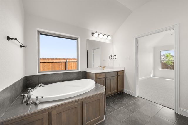 104 Trinity, Grandview, TX 76050