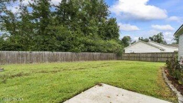 105 Hawsboro Court, Jacksonville, NC 28540