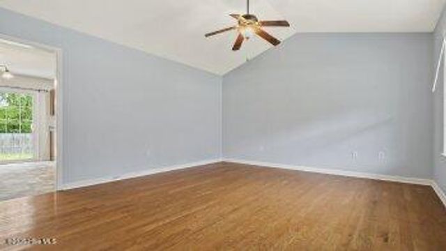 105 Hawsboro Court, Jacksonville, NC 28540