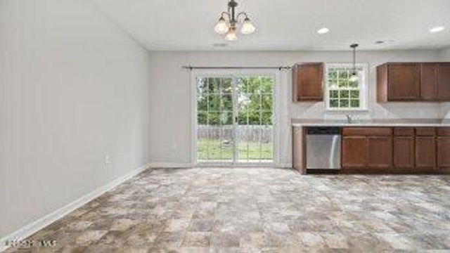 105 Hawsboro Court, Jacksonville, NC 28540