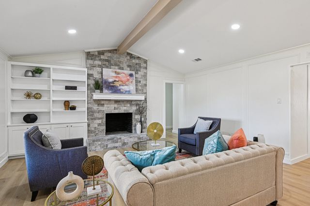 4300 Kingswick Drive, Arlington, TX 76016