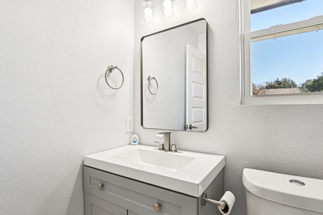 4300 Kingswick Drive, Arlington, TX 76016