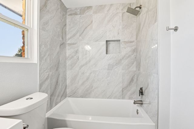 4300 Kingswick Drive, Arlington, TX 76016